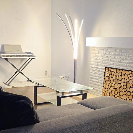 Charming Room With Attached Private Bath In The Heart Of Vancouver! Private Parking, Self Check-In & Just 4 Mins To Metrotown! Exterior photo